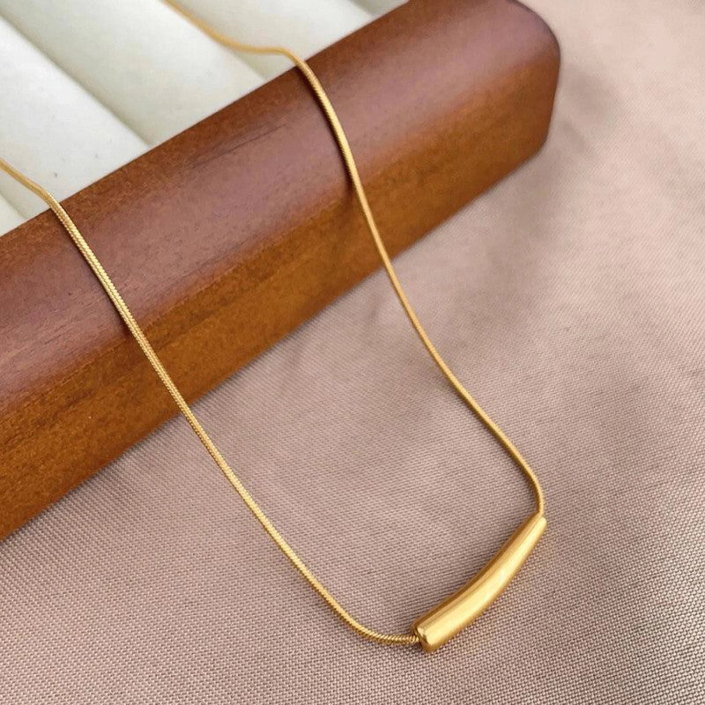 Minimalist teardrop chain - Thecharmingcharms09