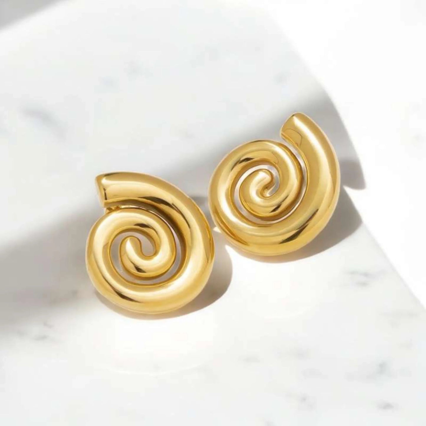 Spiral chunky earring - Thecharmingcharms09
