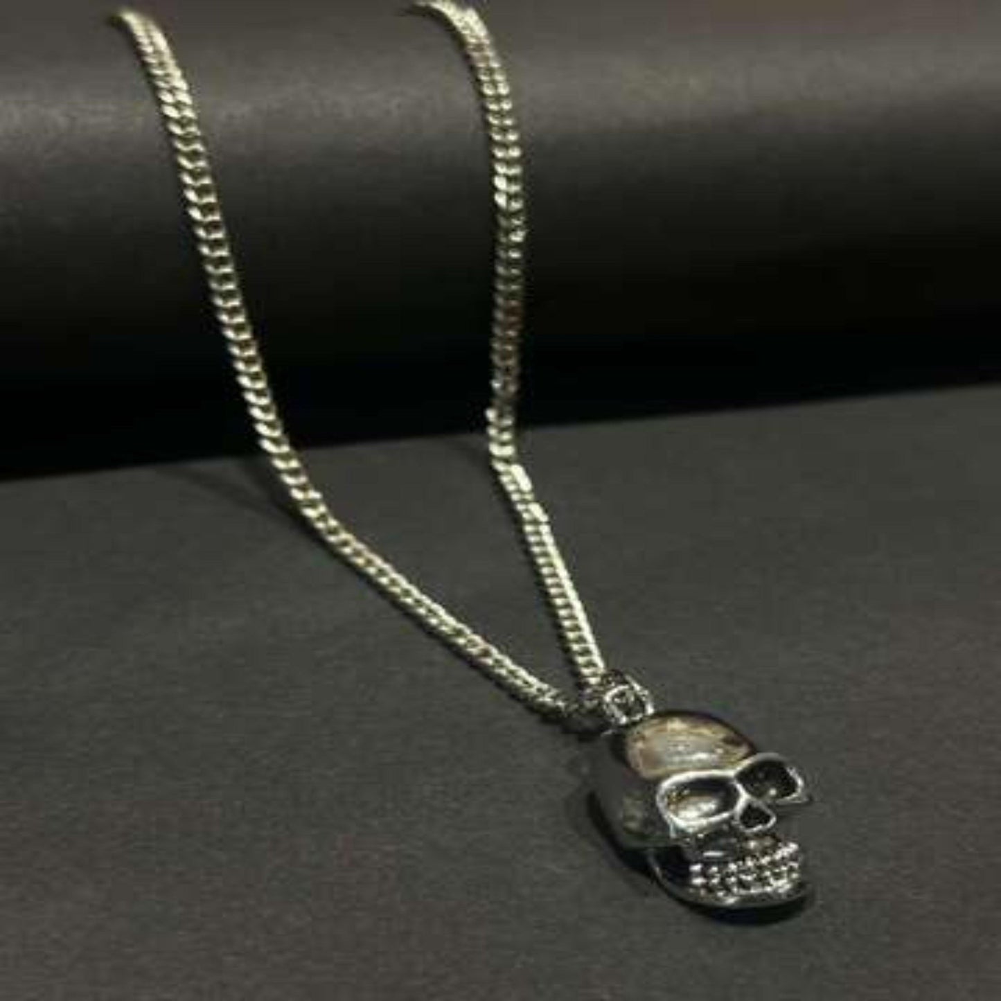 Skull stainless steel pendant chain - - Thecharmingcharms09