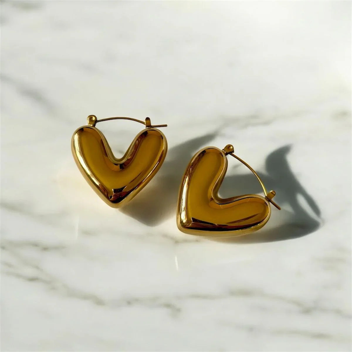 Chunky heart earring - Thecharmingcharms09