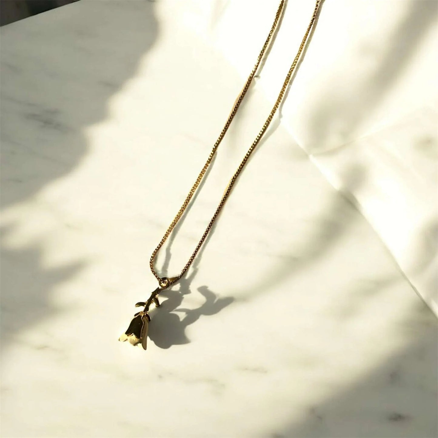 White Rose Chain - Thecharmingcharms09