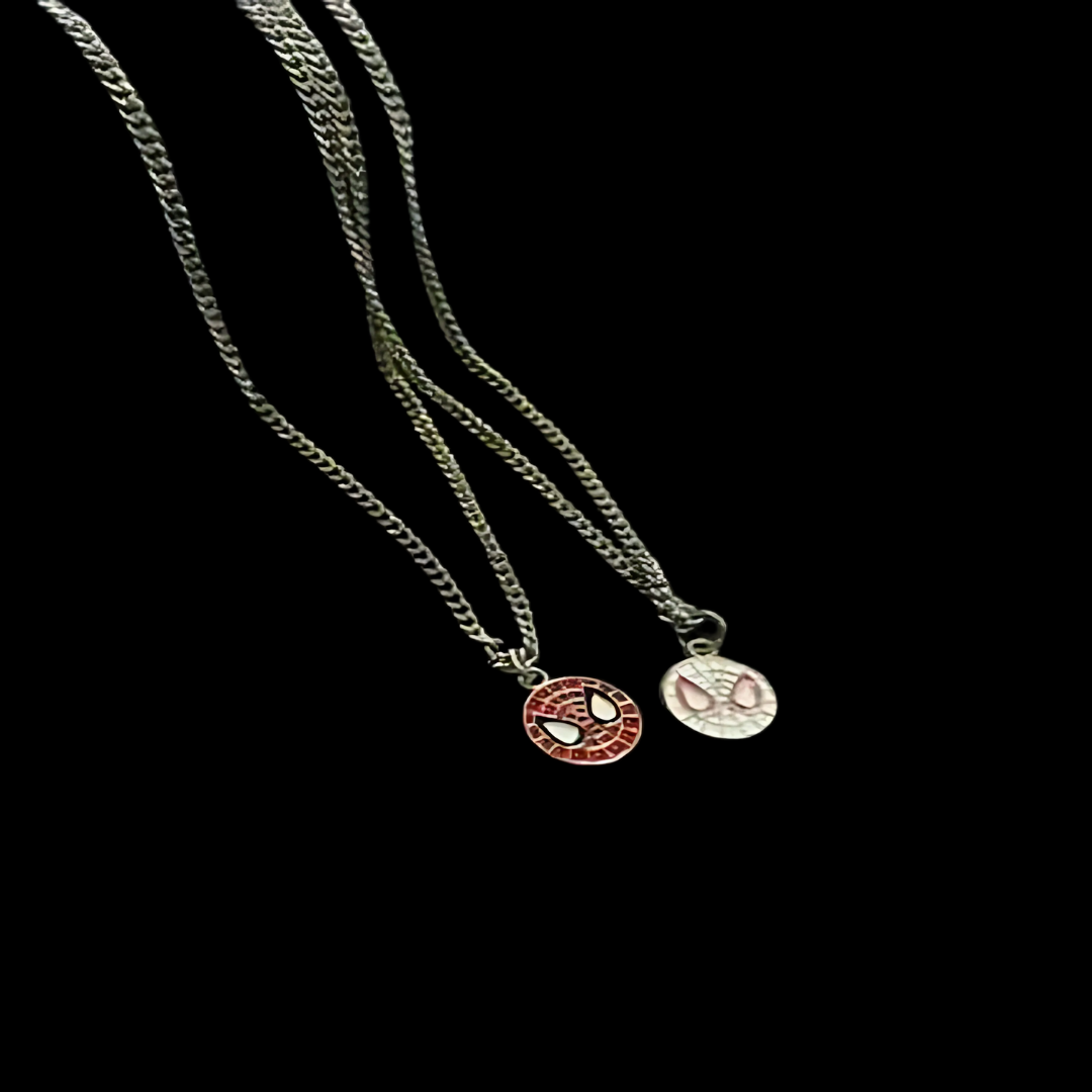 Gwen & Spiderman chain - Thecharmingcharms09