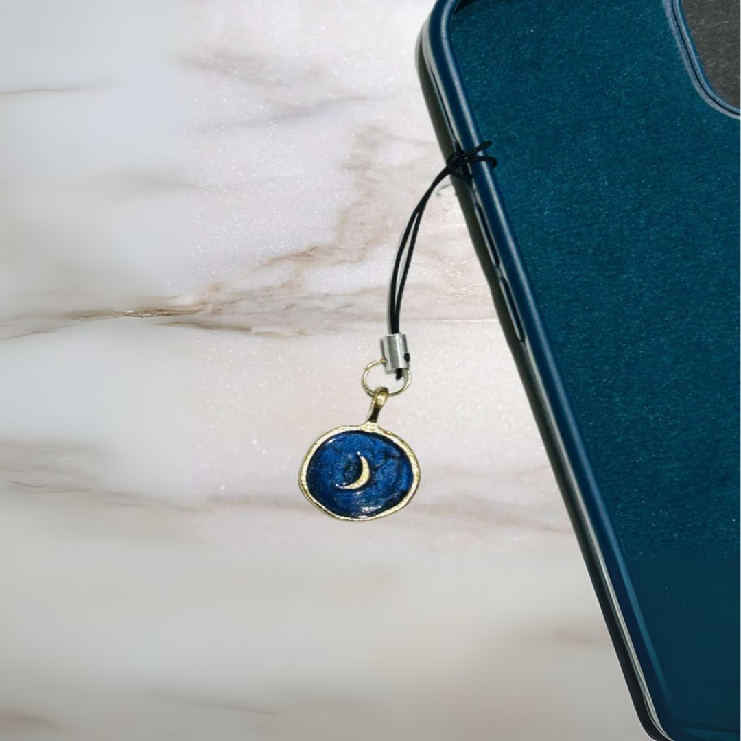 Blue Moon phone charm - Thecharmingcharms09