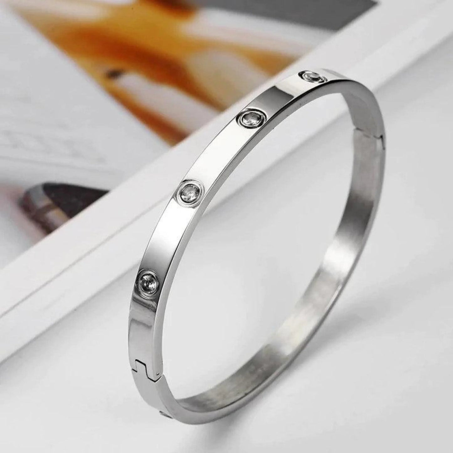 Love bracelet (Silver)- Thecharmingcharms09