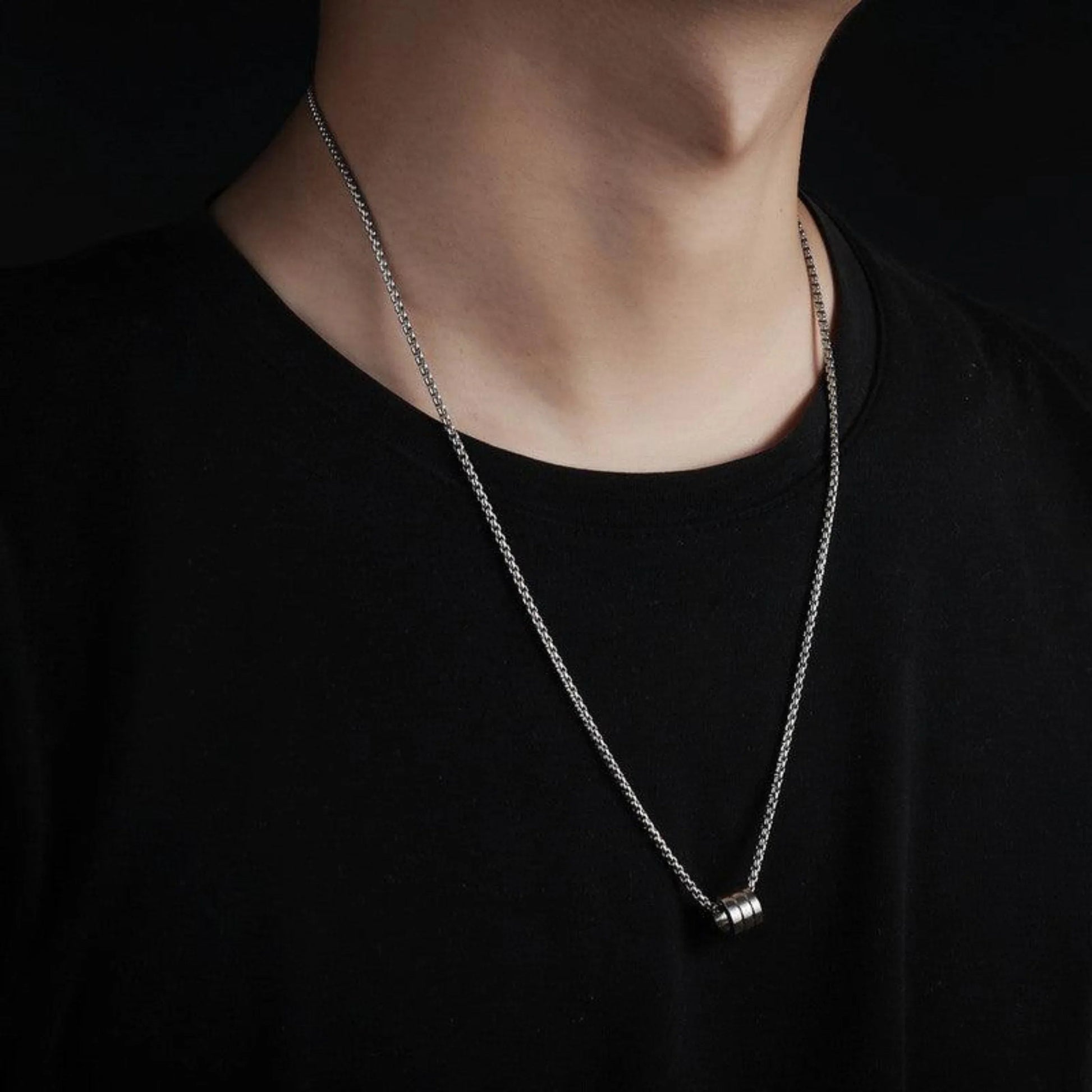 Tripled ring chain - Thecharmingcharms09