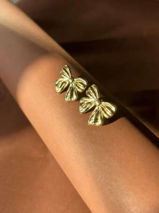 Bow Earring - Thecharmingcharms09