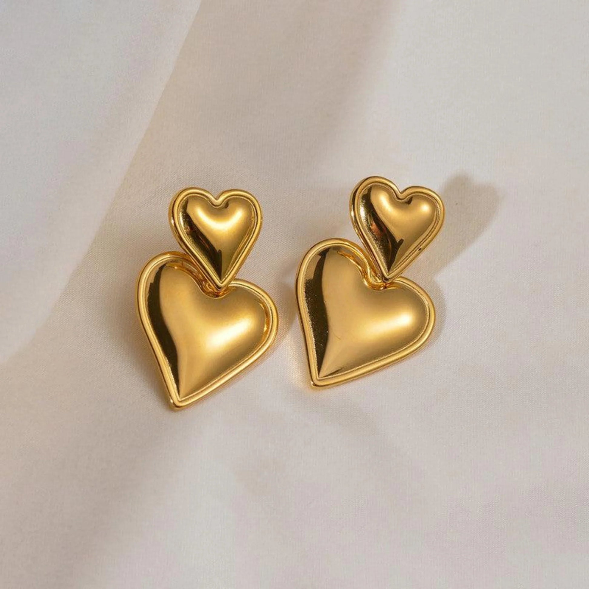 Heart  Earrings - Thecharmingcharms09