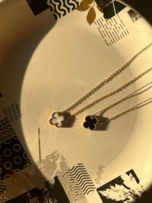 White Clover Chain - Thecharmingcharms09